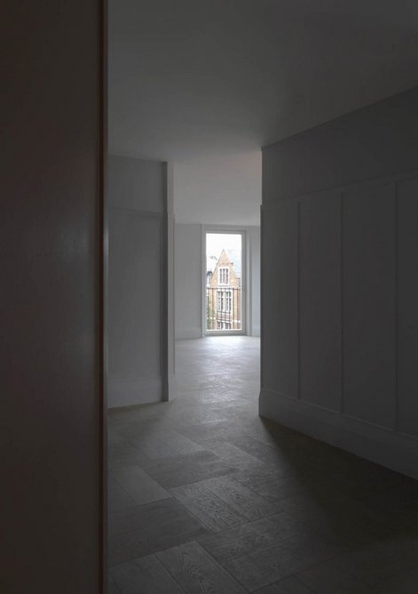 Oblique view through a flat.
