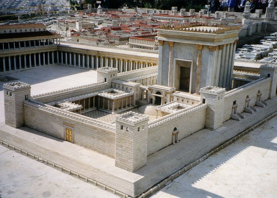 A conflicting interpretation of the descriptive text of the Temple of Jerusalem.