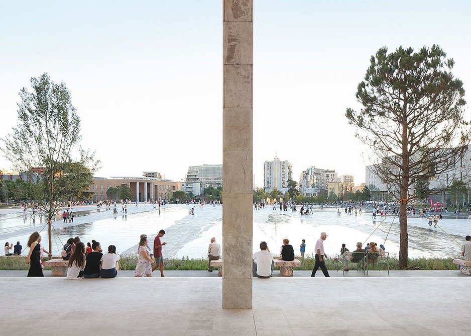 The trickle fountains not only reveal the lustre of the various local stones, but create a cooling microclimate in the Adriatic summers.