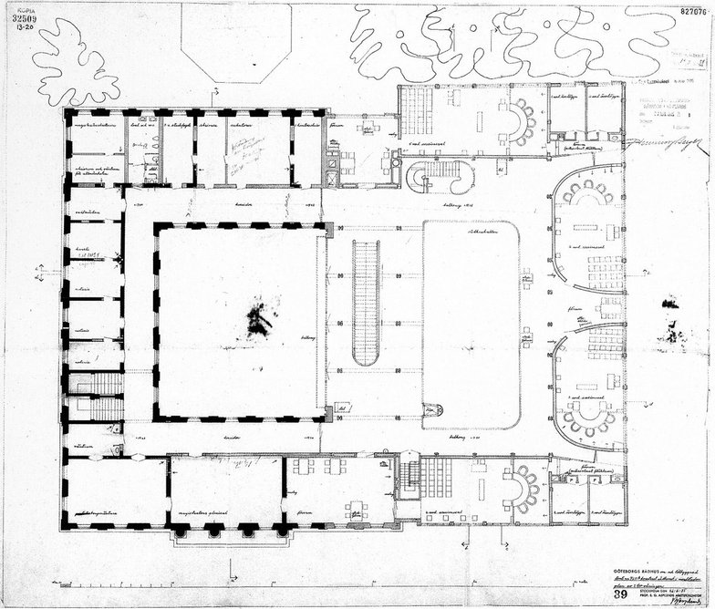 Floorplan of the old (left) and new (right) Gothenburg Law Courts buildings.