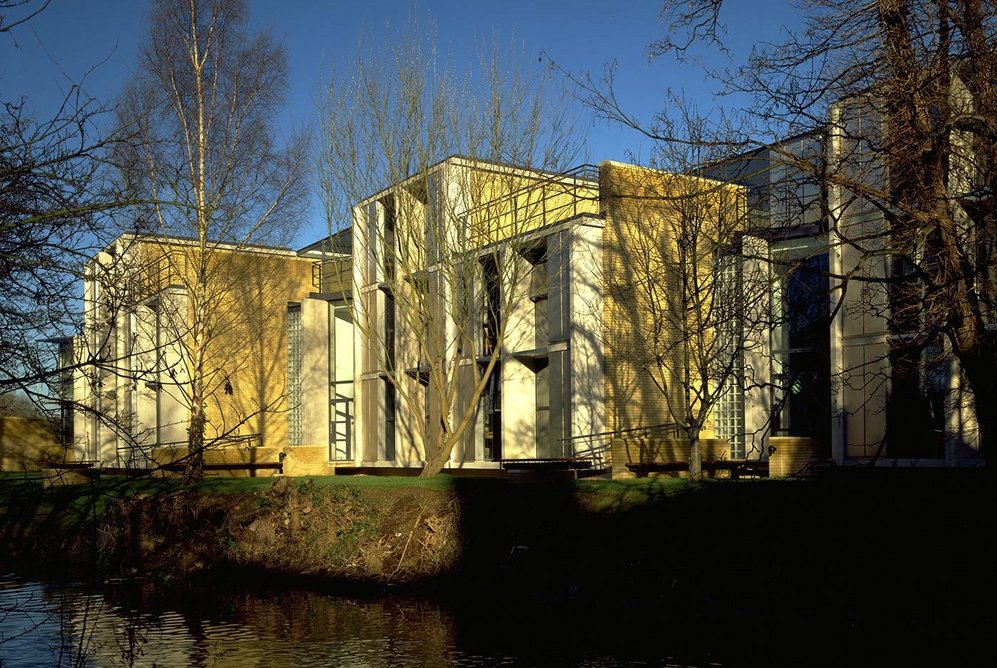 Extension to St Catherine’s College, Oxford, a development of 54 study bedrooms, completed in 1994.