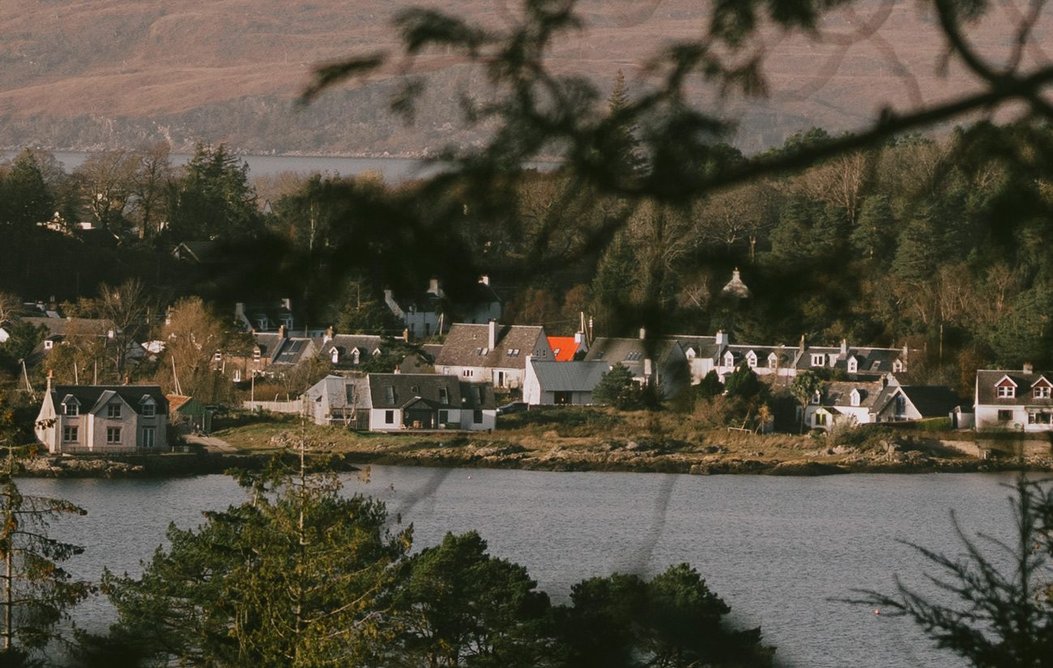 Iorram is surrounded by picturesque woodland, hills and a bay.