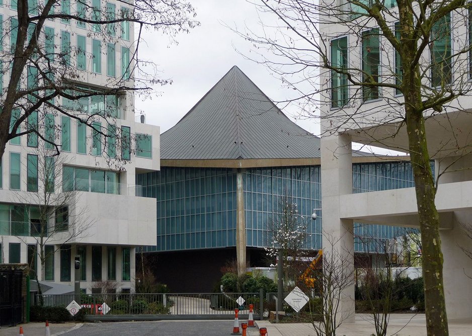 Orthogonal, meet swoopy. But this is the privatised public realm around the new Design Museum.