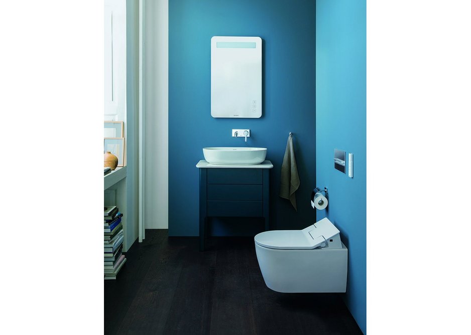 Toilets from the ME by Starck series can be optimally combined with Luv and with the SensoWash Slim shower-toilet seat.