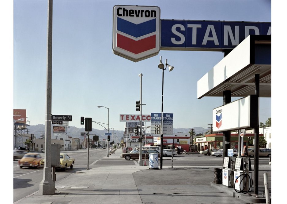 Stephen Shore, Beverly Boulevard and La Brea Avenue, LosAngeles, CA, 21 June 1974.