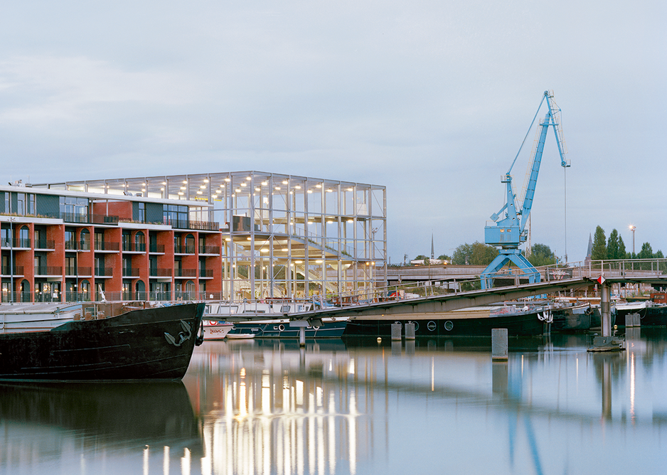 Melopee as a contemporary, municipal intervention in the broader master plan of Ghent’s Old Docks area.