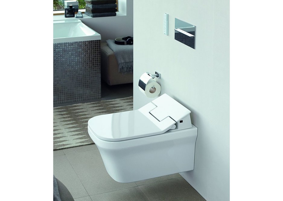 P3 Comforts wall-mounted WC (Rimless with HygieneGlaze and SensoWash Slim).