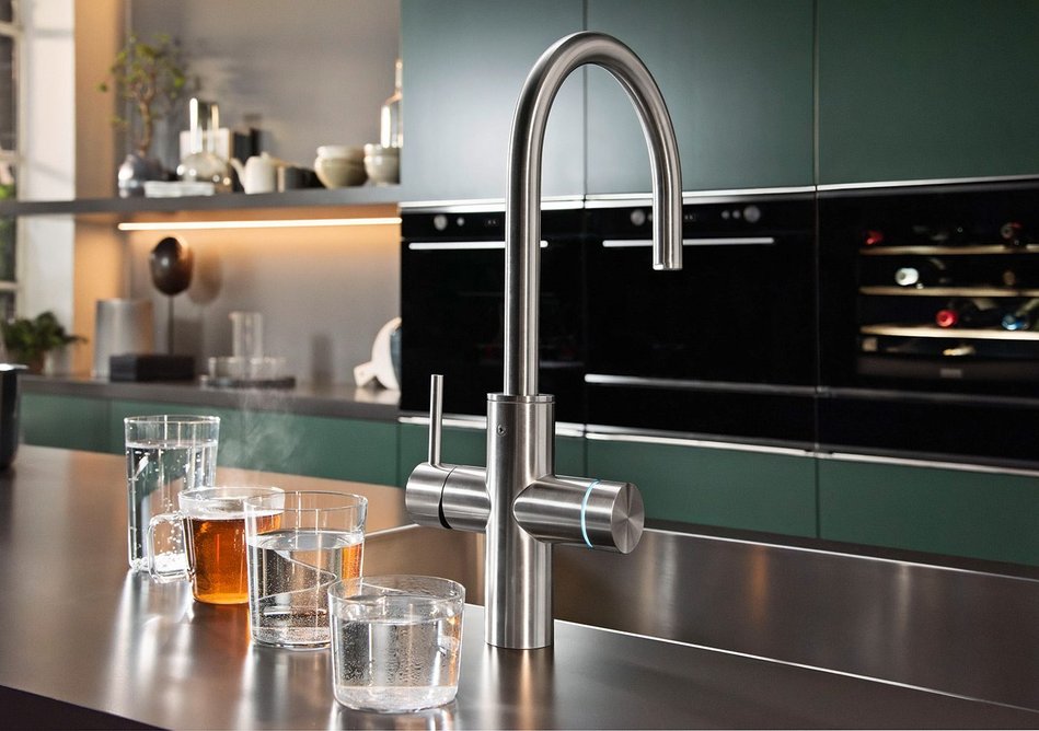 Franke’s Mythos Water Hub is a multifunctional tap with intuitive controls and app integration for easy operation for all users.