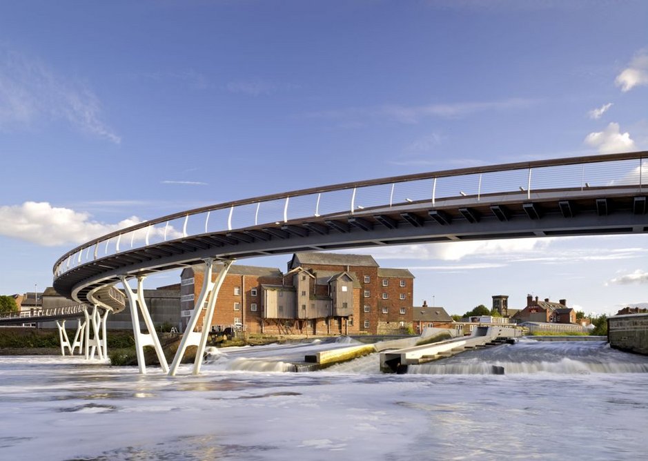 Castleford Bridge, Wakefield (2008). Structural engineer: Alan Baxter Associates. Architect: McDowell+Benedetti.