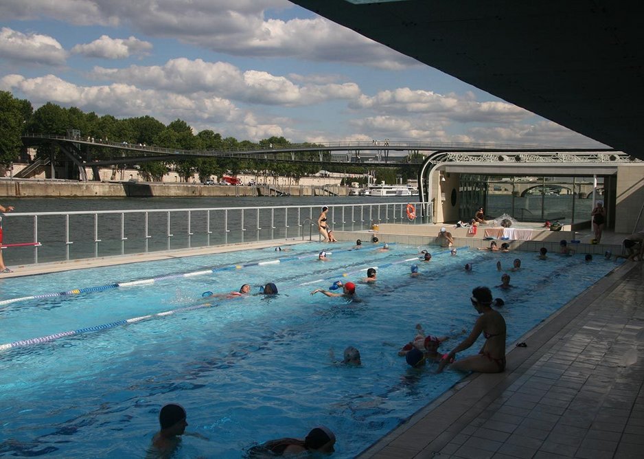 Piscine Josephine Baker, Paris, France.