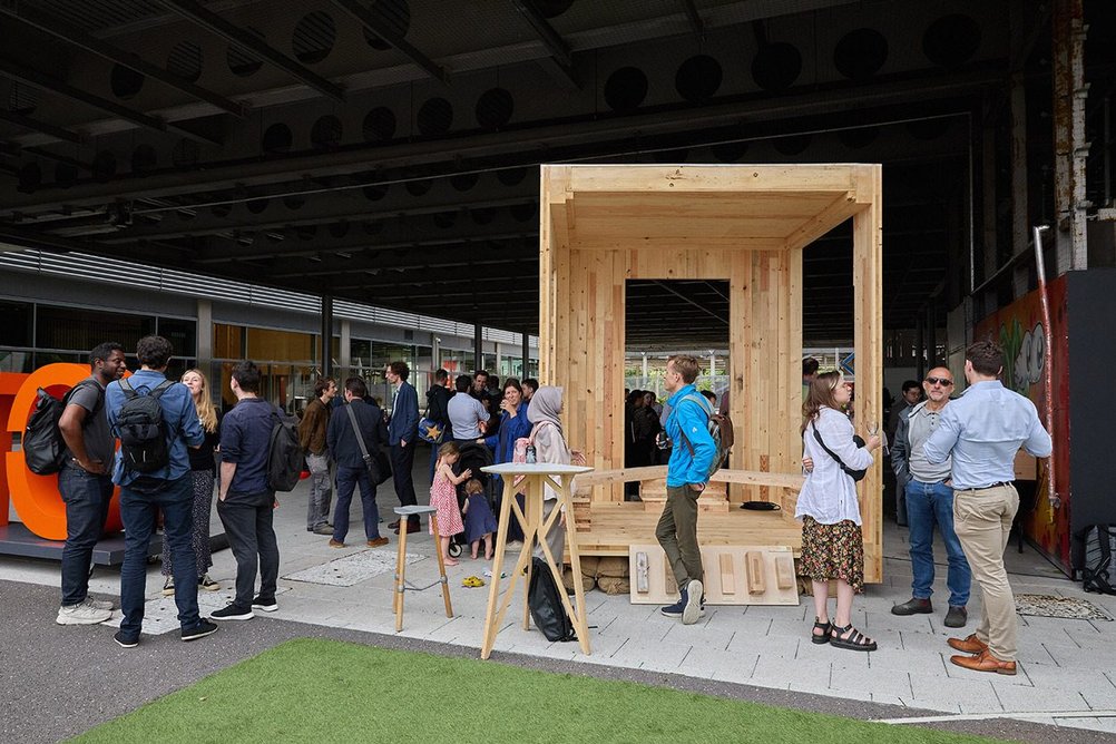 Cross-laminated secondary timber (CLST) and glued-laminated secondary timber (glulamST) pilot building launch