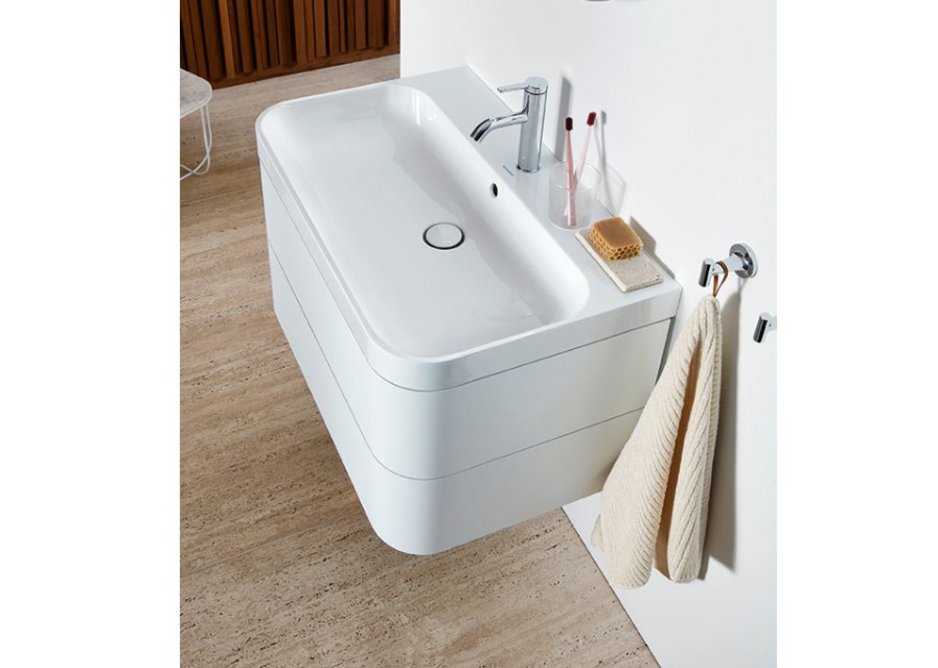 Happy D-2 Plus C-shaped washbasin with base in White Satin Matt, mirror in Radial finish, C.1 tap and Starck T accessories.
