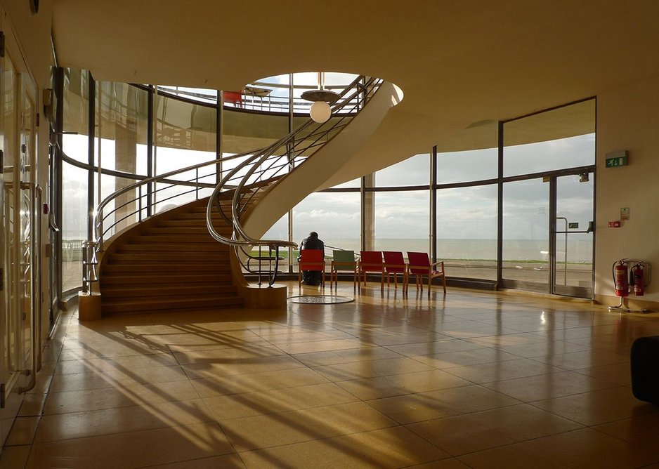 Erich Mendelsohn and Serge Chermayeff, De La Warr Pavilion, Bexhill-on-Sea 1935.  From the Insiders/Outsiders book published by Lund Humphries.