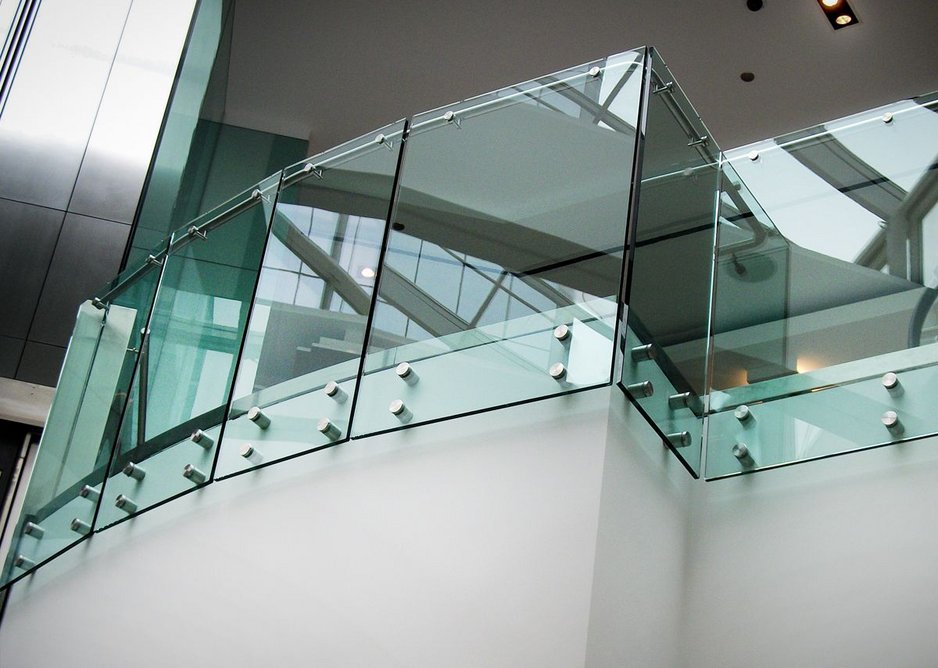HDI Railing Systems’ Optik guardrail with clear glass, shopping mall, Chicago, Illinois.