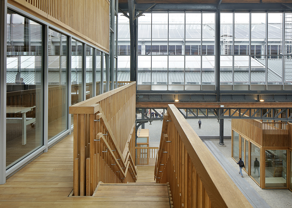 Laminated European oak was used on ground floor glazing and stairs and balustrades. A Jansen steel system was used for upper floor glazing.