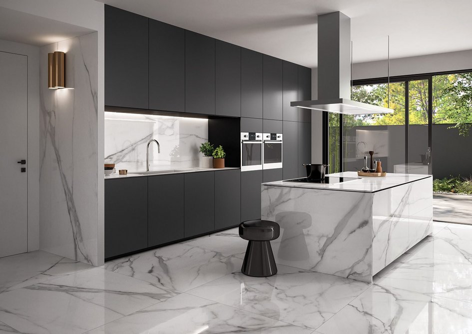 Kitchen walls, floor, island and splashback in RAK Maximus Mega Slab Versilia Marble.