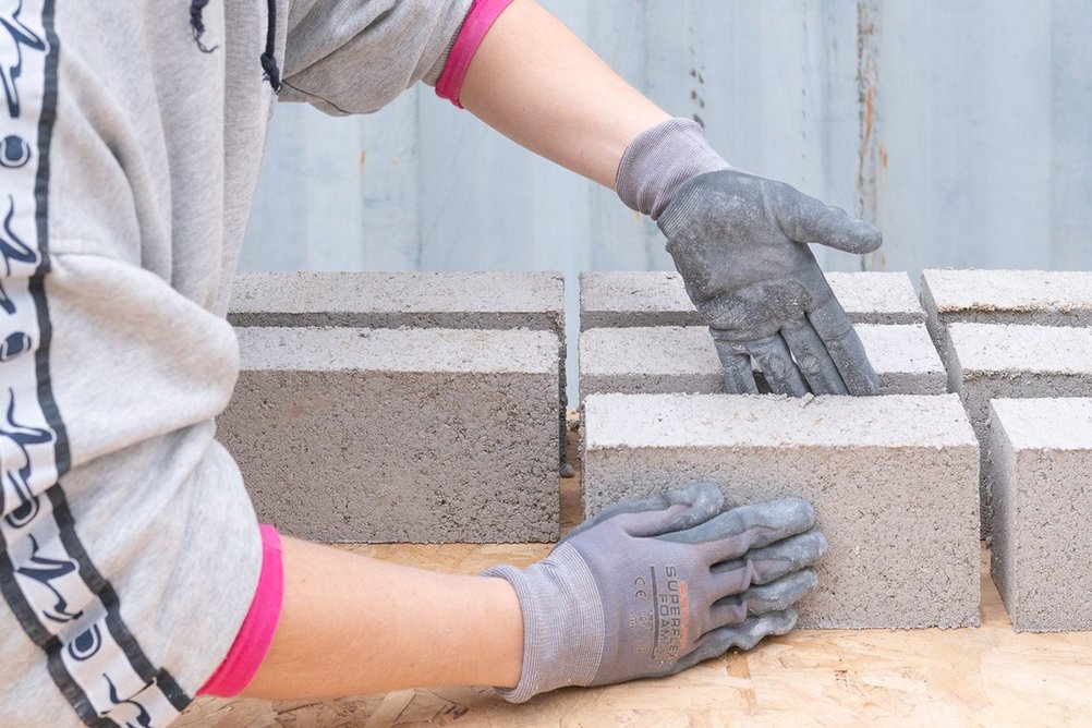 Using the Gent Waste Brick instead of a typical Belgian clay brick to construct the museum will save 107 tonnes of CO2 emissions.