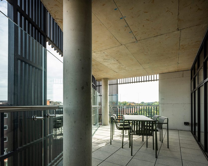 The previously proposed chamfered corner on the block has been squared off using additional terraces at each level, creating additional recreational outdoor space for residents.