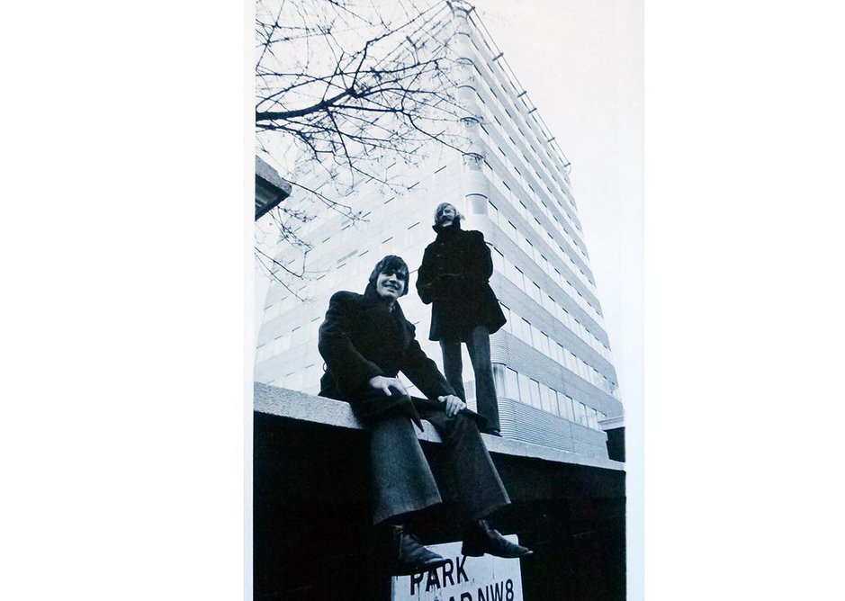 Terry Farrell and Nicholas Grimshaw in front of the Park Road flats, designed by Farrell/Grimshaw Partnership in 1970.