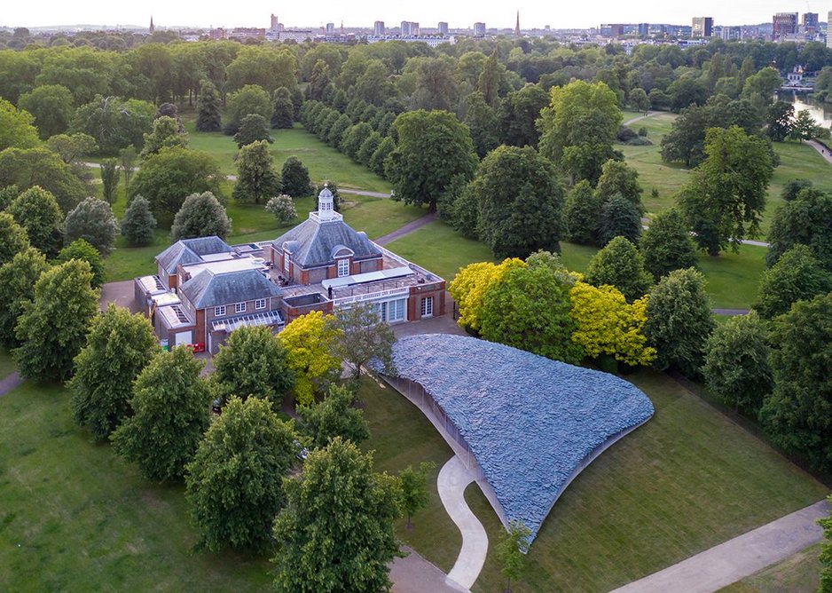 Spreading in front of the Serpentine Gallery.