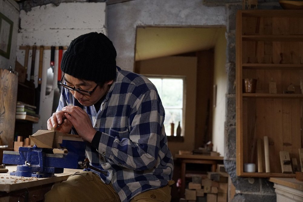 Yukihiro Akama in the studio