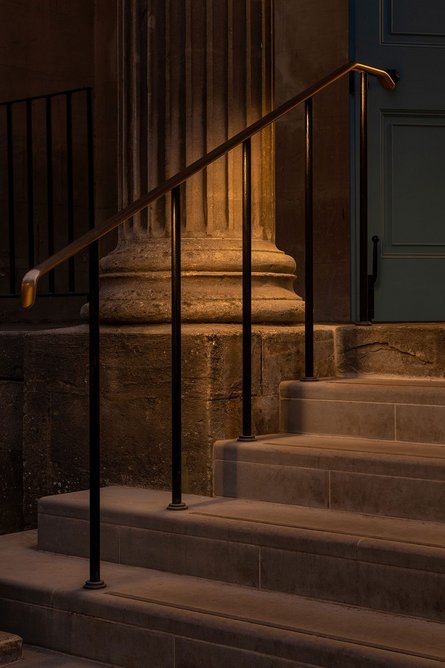 Subtle lighting to the banisters.