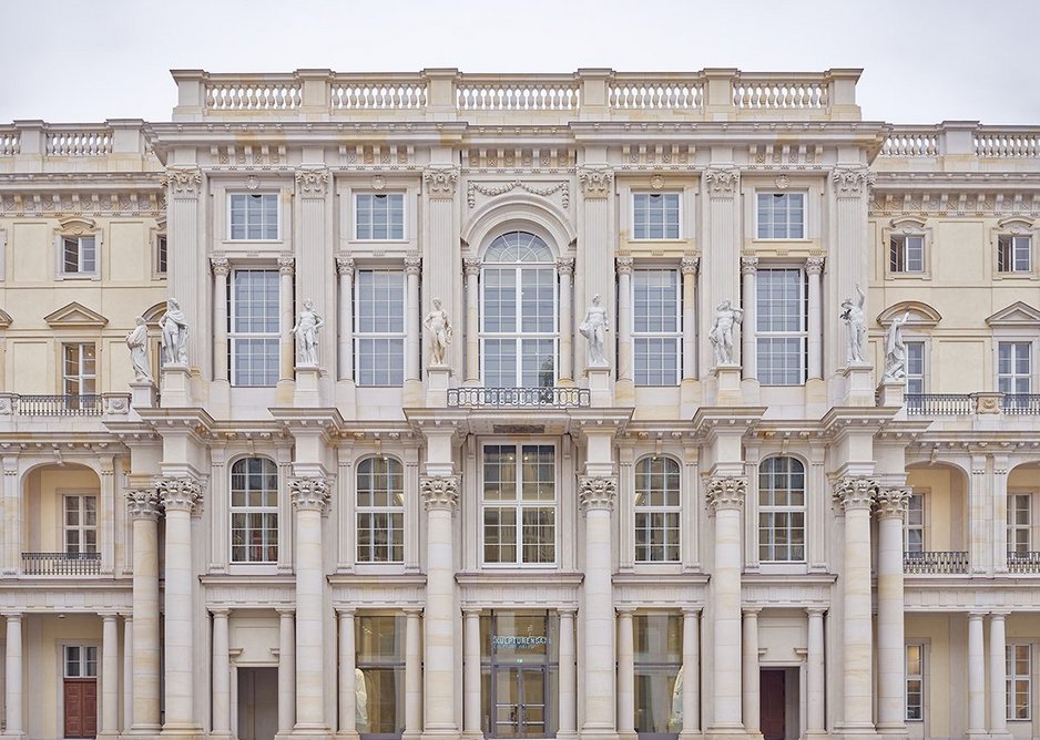 'Gateways' to the city - the Humboldt Forum retains its six entrances.