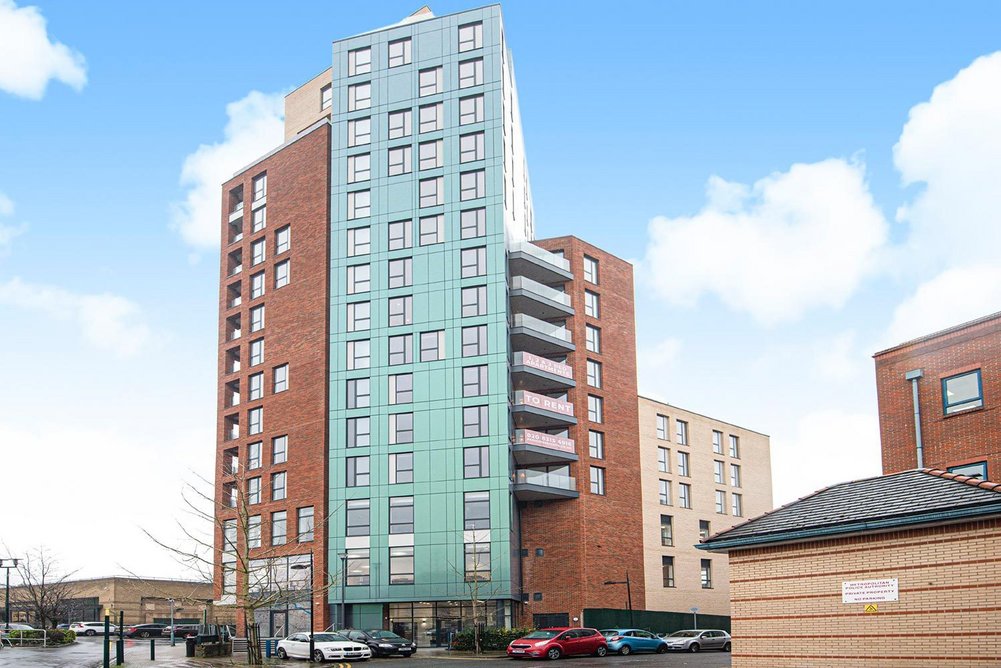 Velfac floor-to-ceiling windows keep apartments bright and views expansive at Perigon Heights.