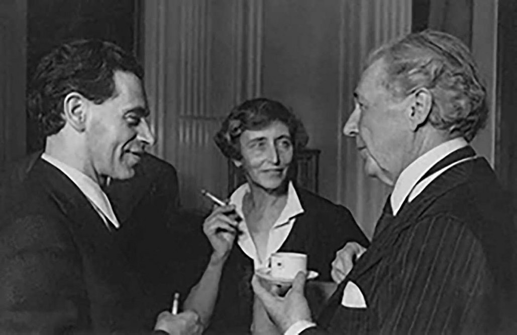 Frank Lloyd Wright with Olga and Boris Iofan at a dinner during the first congress of the Soviet Academy of Architecture in June 1937. Their relationship continued during the war when Iofan joined the Jewish Anti-Fascist Committee, and appealed to Wright for help for its fundraising campaign.
