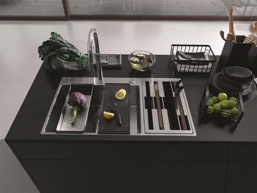 The Box Center sink from Franke offers the ultimate in efficiency with its integrated accessories that optimise workflow.