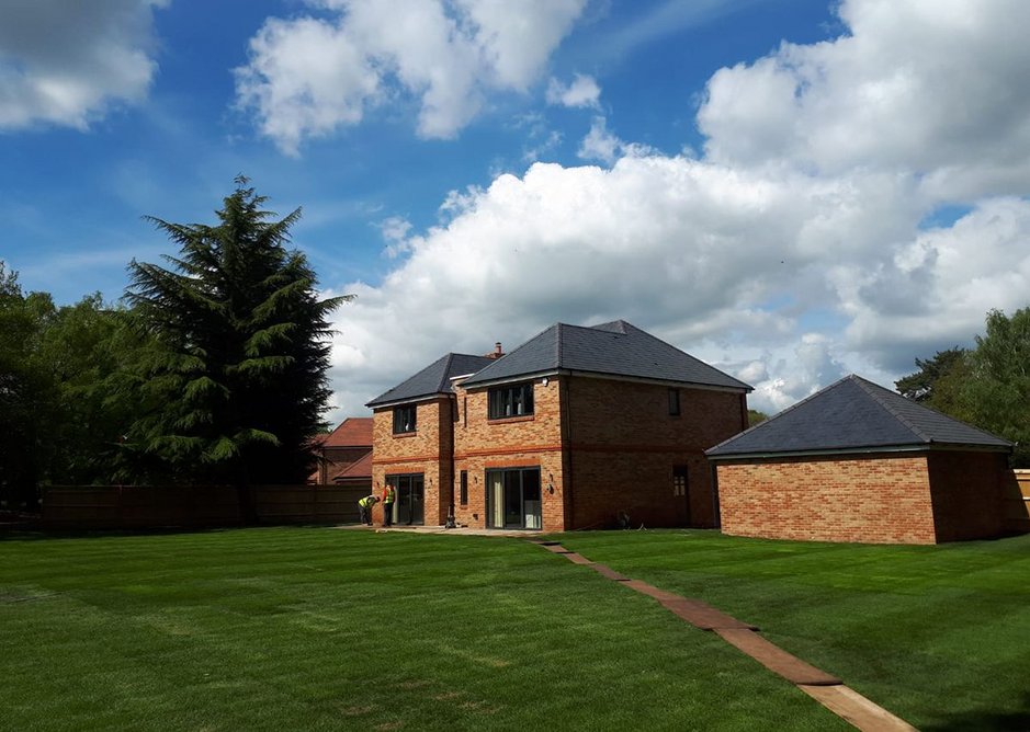 The Stacklands Retreat roofing project was led by GR Regan Roofing. Burton Roofing Merchants supplied the battens, felt, slates and hook fixings.