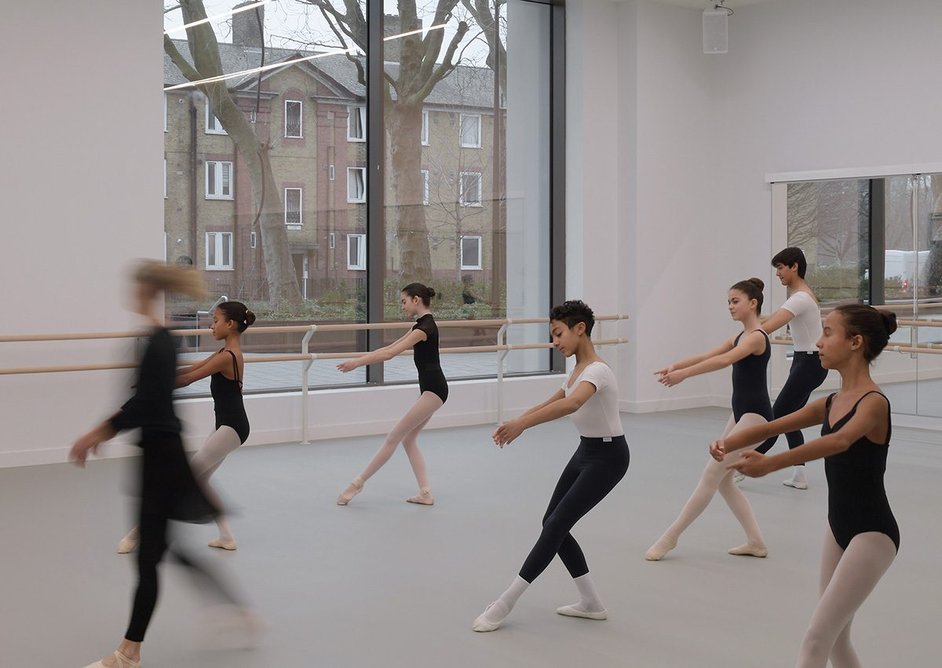 Royal Academy of Dance. David Grandorge