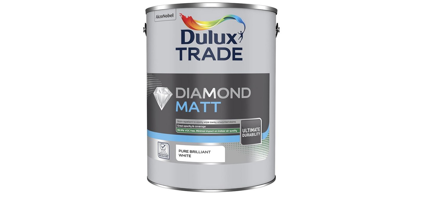Dulux Trade Diamond Matt is a tough and cleanable emulsion with a smooth, uniform matt finish.