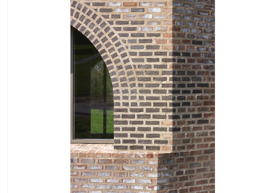 Basic brick, beautifully laid with thick flush mortar joints.