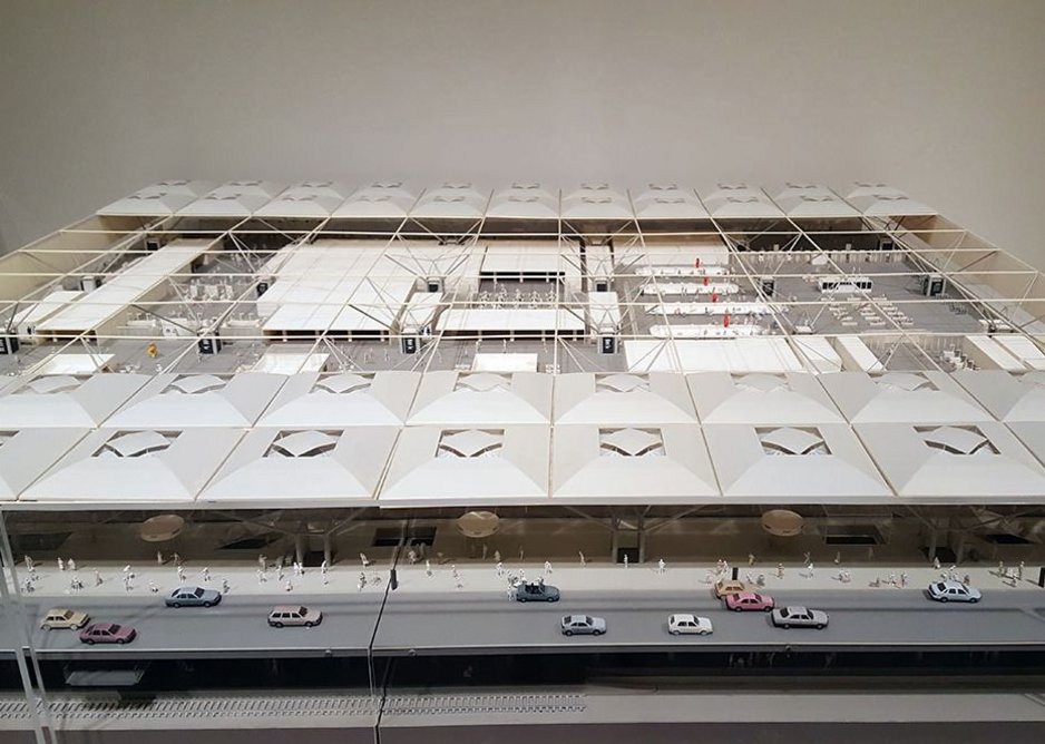 Image of Foster + Partners' Stansted Airport model.