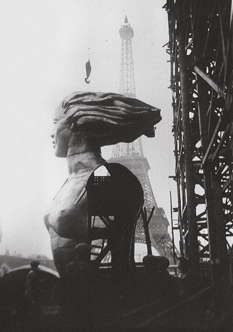 Iofan’s Soviet Pavilion under construction for the Paris Expo of 1937, with Vera Mukhina’s huge sculpture as its highpoint.