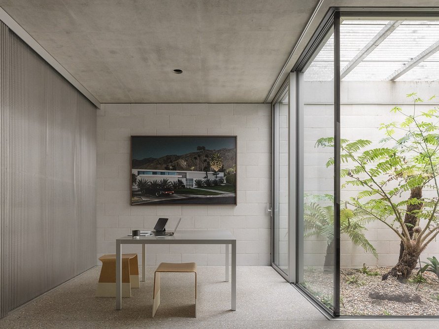 Workspace with courtyard garden. Credit: Schnepp Renou