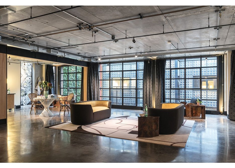 Industrial luxury is the style of the residential interiors.