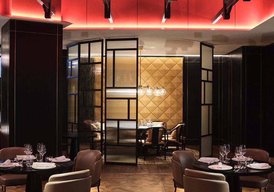 Oscar Evo-Blade brings focus to the ceiling scape.
