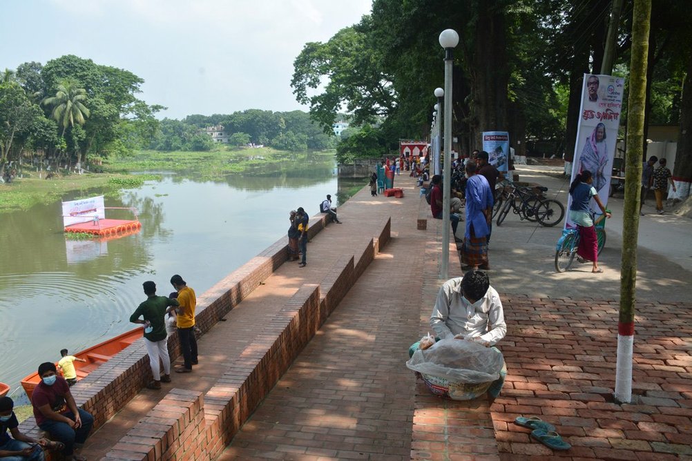 Co-founder of Co.Creation.Architects, Suhailey Farzana, helped realise people’s dreams with this public open space by the Naboganga River in Jhenaidah, Bangladesh, 2020.