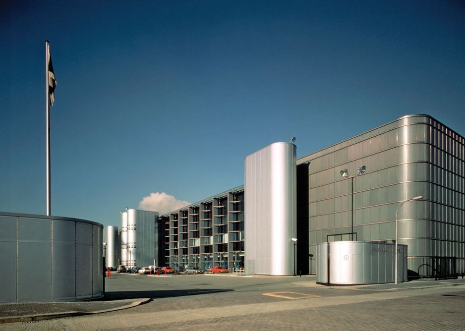 1986 - 1988: Financial Times Printworks, London, UK.