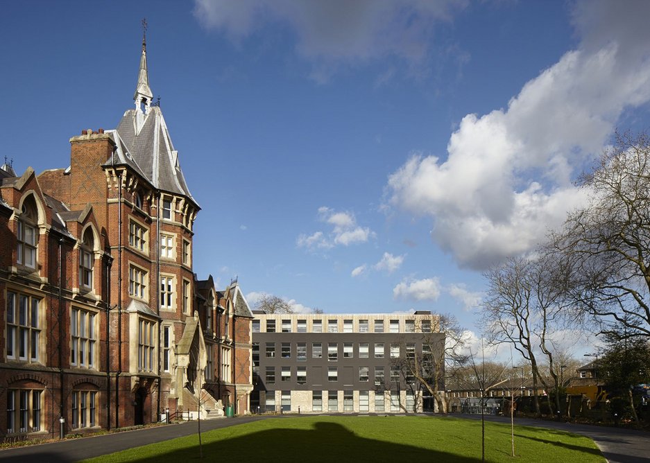 Mossbourne Victoria Park Academy by Jestico + Whiles