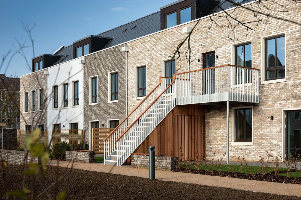 Common House provides a place for residents to socialise, host guests and eat together.
