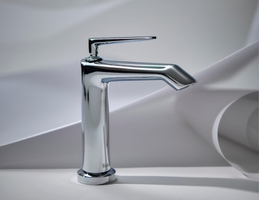 Riobel Venty Short bathroom washbasin mixer tap in Chrome: Iconic modern shape with sleek and streamlined form.