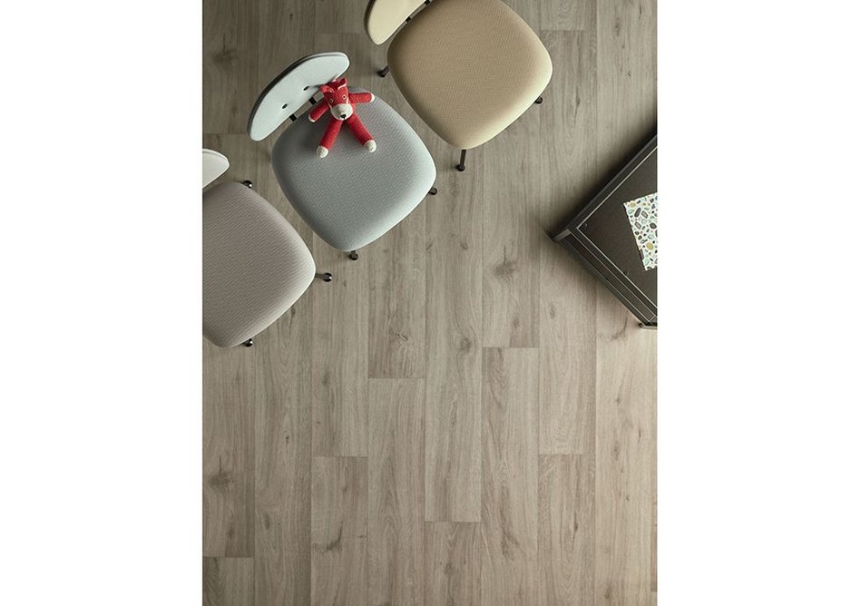 Eternal Wood vinyl flooring in Cream Oak 10842.