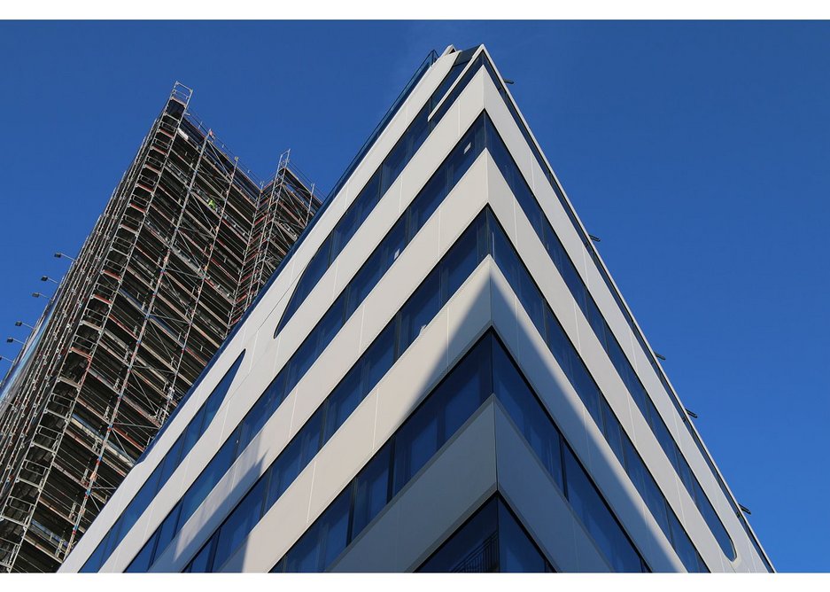 Calostat is a newly developed, high performance heat-insulating panel made of silicon dioxide.