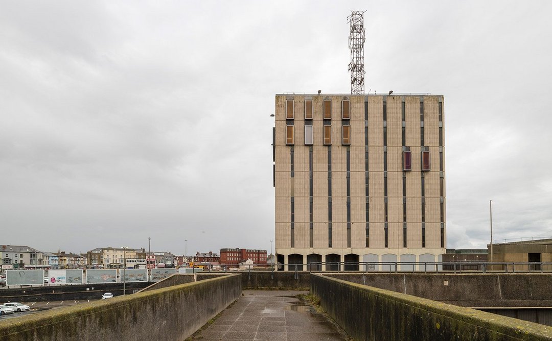 Police Headquarters & Magistrates Court, Blackpool. Designed by Roger Booth for Lancashire County Council with Tom Mellor and Partners, 1966–67.