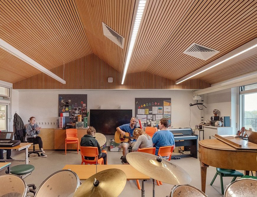 Alfreton Park Community Special School, Derbyshire, by Curl la Tourelle Head Architecture: Creative activities are clustered where the wings meet.