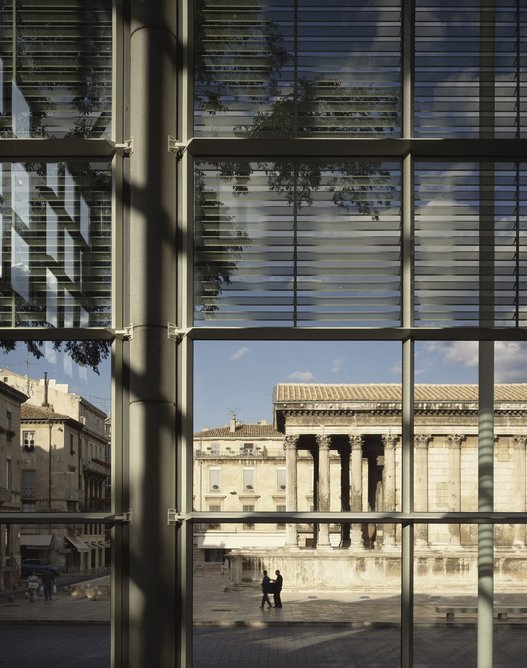 Carre D'Art Gallery Library, Nimes, France. Architect: Foster and Partners 1993.