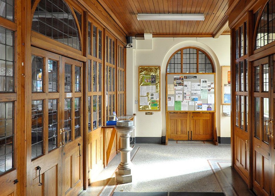 The entrance vestibule, now a calm well let space opening onto the staircase